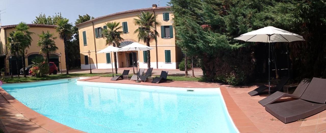 Villa Delle Palme B&B 5 Stelle Carpi Buitenkant foto